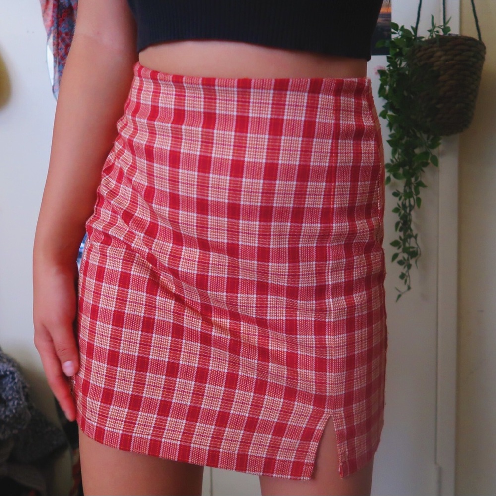 brandy Melville plaid skirt!!